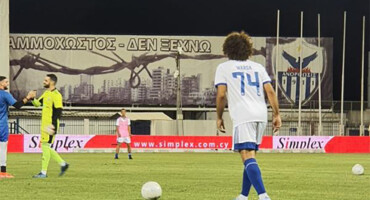 ntebouto-gia-warda