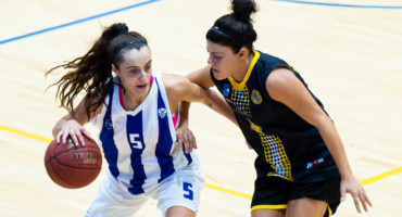 tria-sta-tria-gia-tis-kopeles-tou-basket