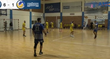 edo-live-o-agonas-tou-chantbol-apenanti-sto-apoel