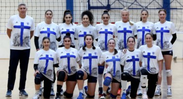 tria-krousmata-stin-petosfairiki-anorthosi