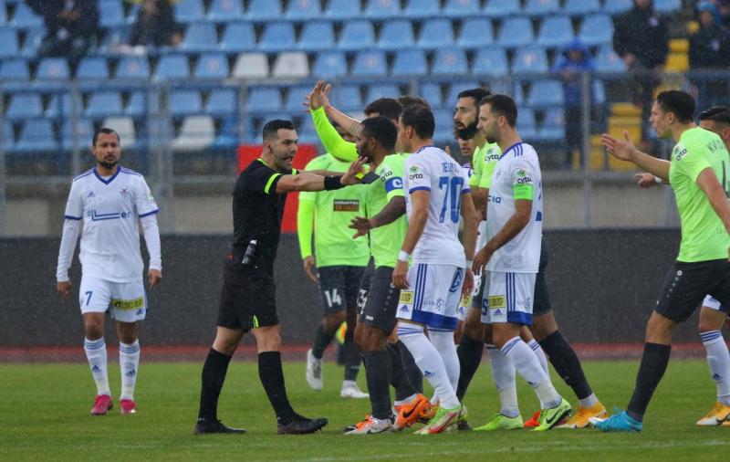 i-isopalia-san-itta-den-ofeiletai-mono-sto-penalti