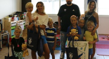 anorthosiatiki-allilengyi-stous-prosfyges-tis-oukranias-foto