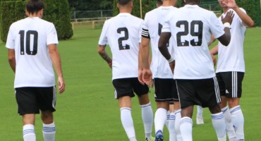 i-entekada-apenanti-stin-rantomiak
