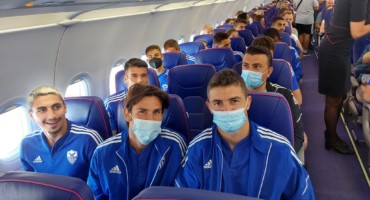 sto-aeroplano-tis-epistrofis