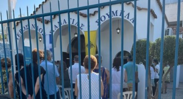 telestike-theia-leitourgia-sto-parekklisi-panagias-soumela