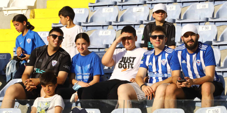 eisitiria-me-pafo-kai-synergeio-kartas-filathlou-sto-anostore%ef%bf%bc