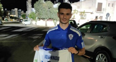 o-michalis-ioannou-sto-plevro-tis-5chronis-valentinas