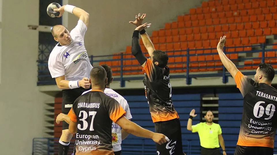 ekane-to-tria-sta-tria-i-anorthosis