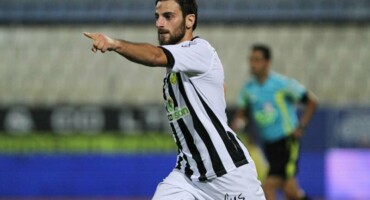 mallon-zei-se-alli-chora-o-koullis