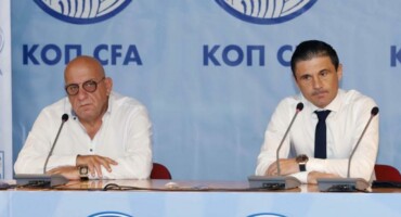 dikaiologoun-to-adikaiologito-xana