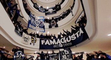 pan-sy-fi-aseveia-apenanti-se-ena-xeno-kosmo-pros-aftous-alla-akoma-kai-pros-to-athlima