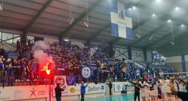 i-vasilissa-tou-kypriakou-volei-ston-teliko-kypellou