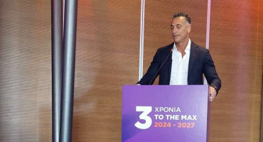 santis-tha-prospathisoume-tin-epomeni-trietia-na-anevasoume-tin-omada-ekei-pou-tis-axizei