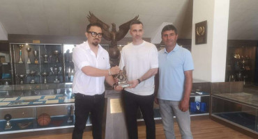 vraveftike-o-katsavakis-apopse-paei-sto-chf