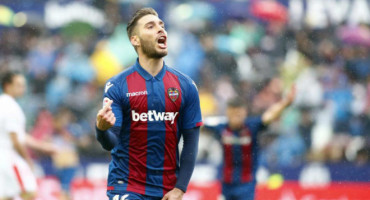 se-syzitiseis-me-rotsina-i-anorthosis