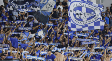 me-gemato-to-petalo-apenanti-stin-ael-sold-out