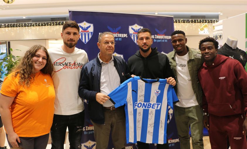 me-megali-parousia-kosmou-i-ekdilosi-sto-metropolis-mall