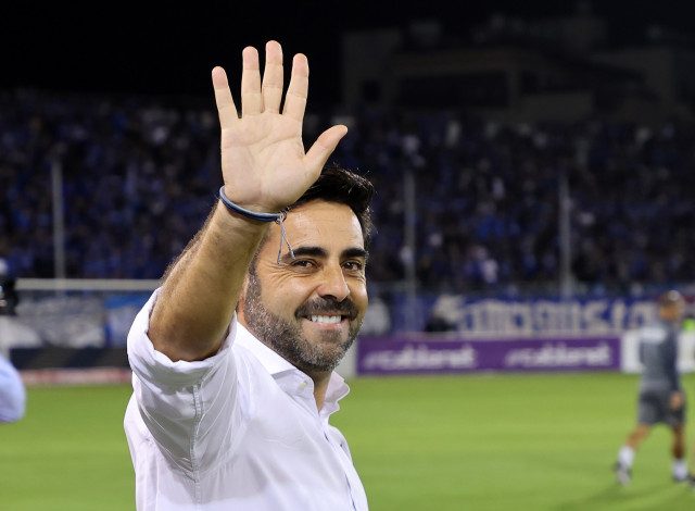 oi-enteka-tou-gkagiecho-apenanti-stin-aek