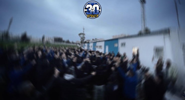 sto-antonis-karas-oi-machitec-edosan-to-minyma-oti-o-kosmos-einai-edo