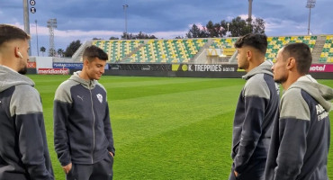 i-entekada-pou-paretaxe-o-gkagiecho-apenanti-stin-aek