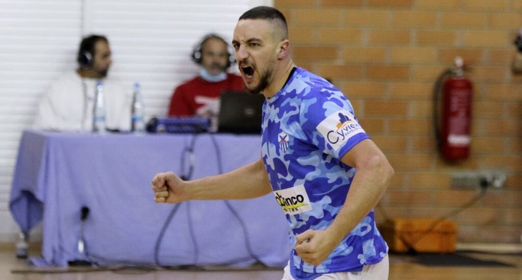 moraitis-katevazoume-to-kefali-kai-proponoumaste