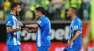 ta-stigmiotypa-kontra-stin-aek