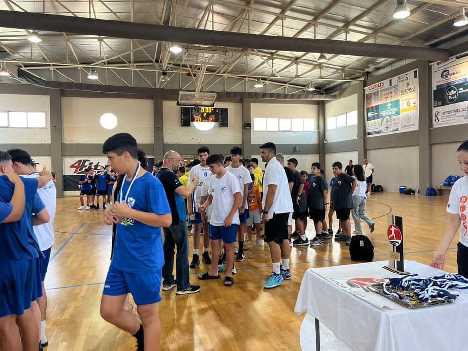 telos-to-danaon-cup-epistrefoun-gemata-ebeiries-fotos