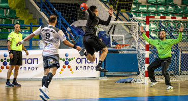 menei-stin-anorthosi-kai-o-leonidou
