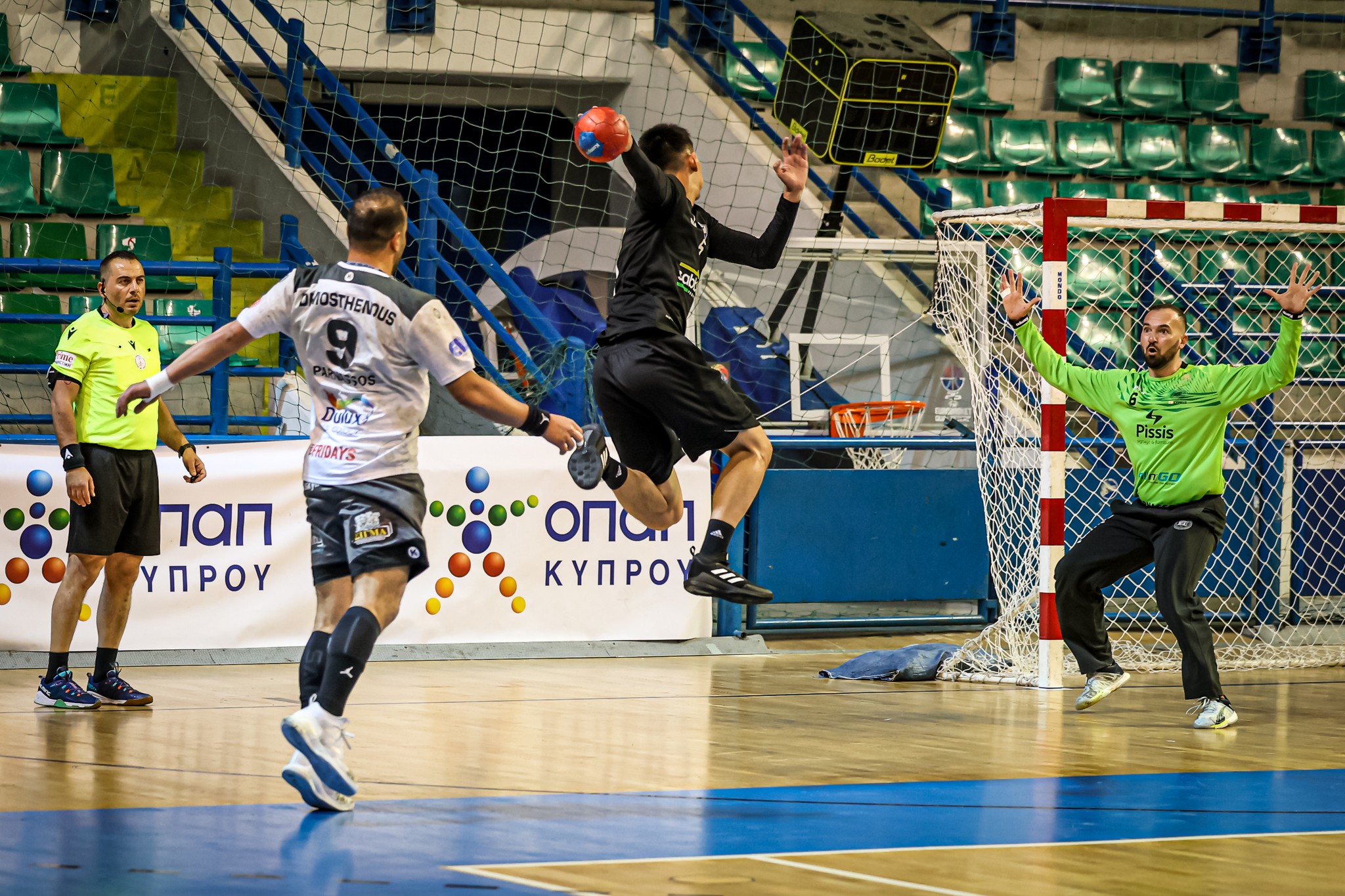 menei-stin-anorthosi-kai-o-leonidou