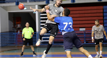 tin-kyriaki-i-premiera-sto-protathlima-chantbol