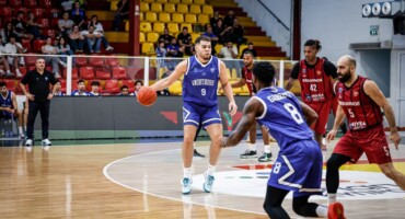 itta-sto-kalathi-me-xekathari-sfagi-apo-tous-diaitites-sto-kostas-papaellinas