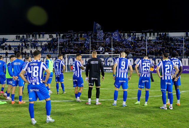 na-stathei-sto-ypsos-tis-anorthosiatikis-ithikis-kai-apla-me-tin-foni-tou-na-pnixei-ton-echthro