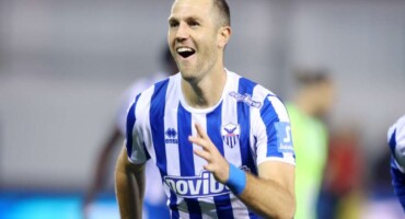 ilief-eimai-edo-gia-na-palevo