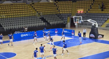 zontana-i-prospatheia-tis-basketikis-mas-omadas