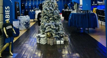 blue-friday-stin-boutik-me-prosfores-apo-20-mechri-70