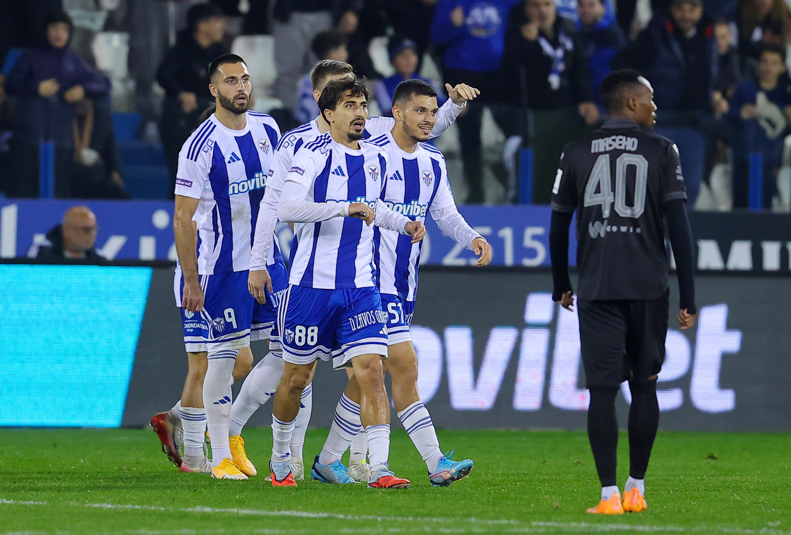 niki-me-anatropi-gia-tin-anorthosi-apenanti-stin-ael-stigmiotypa