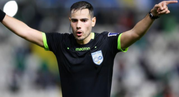 me-athanasiou-i-premiera-ton-play-off