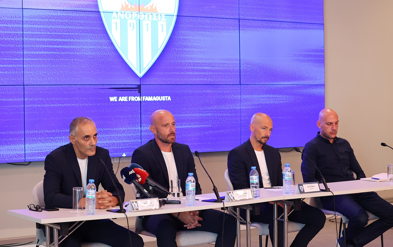 ola-osa-eipothikan-sti-dimosiografiki